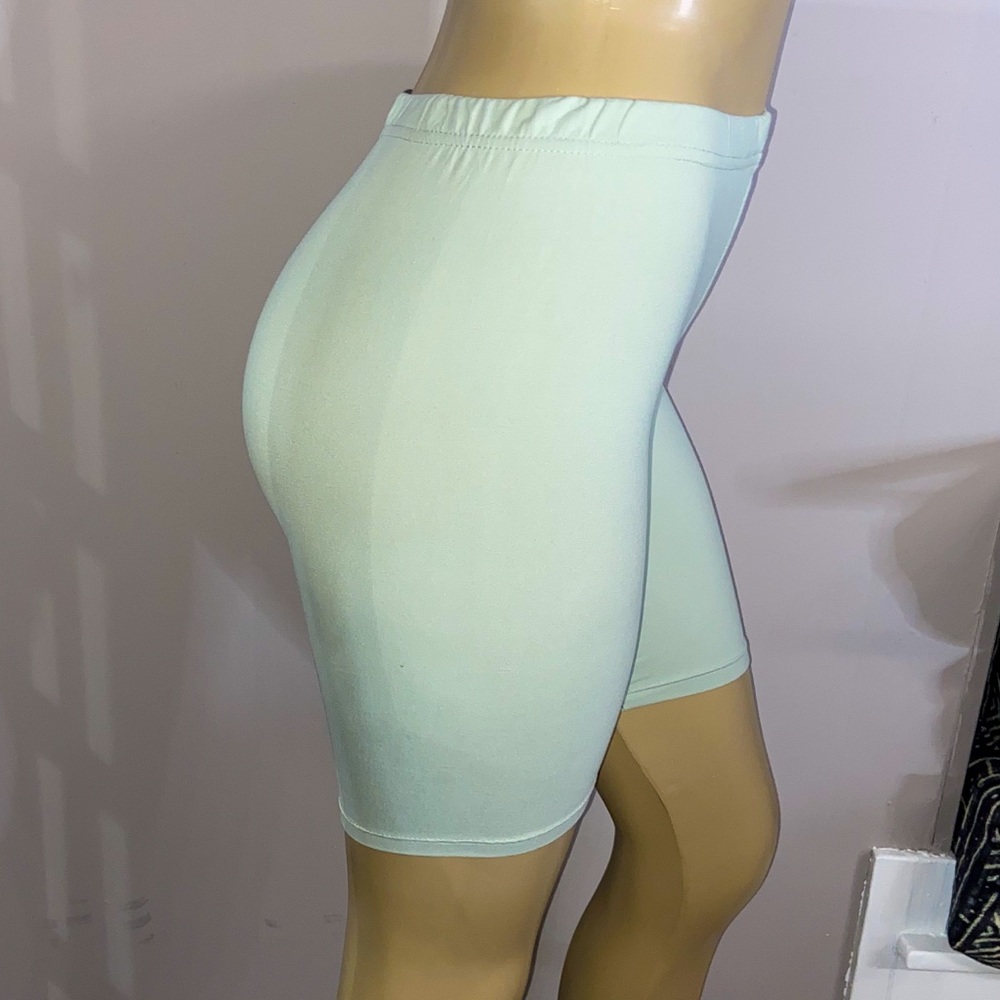 High Waisted Biker Shorts Green
